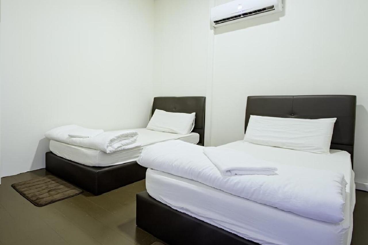 We Love Guesthouse George Town Exterior foto